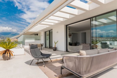 Modern penthouse in costa del sol with big terrace