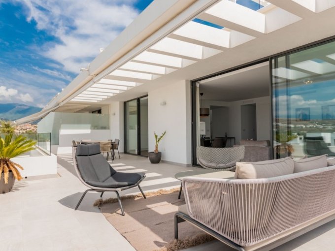 Modern penthouse in costa del sol with big terrace