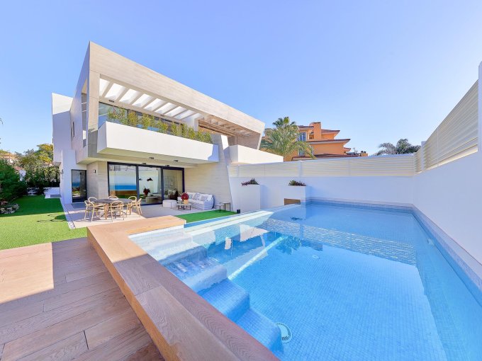 Piscina Privada Vasa Adosada Puerto Banus