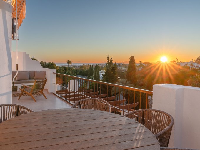 Sunset View Terrace Penthouse for Sale near Puente Romano, Golden Mile