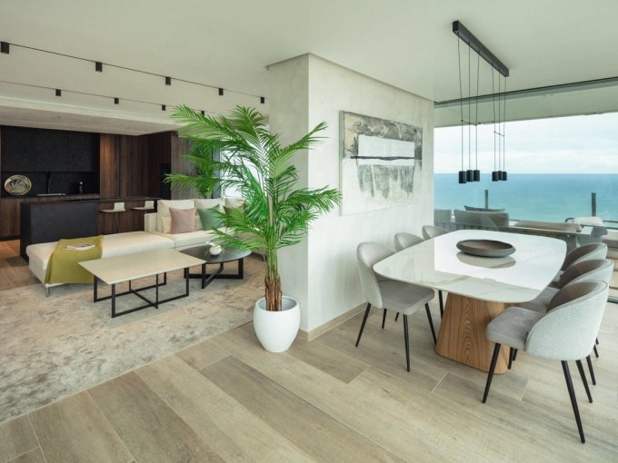 Apartamento reformado con vistas al mar en Marbella en venta