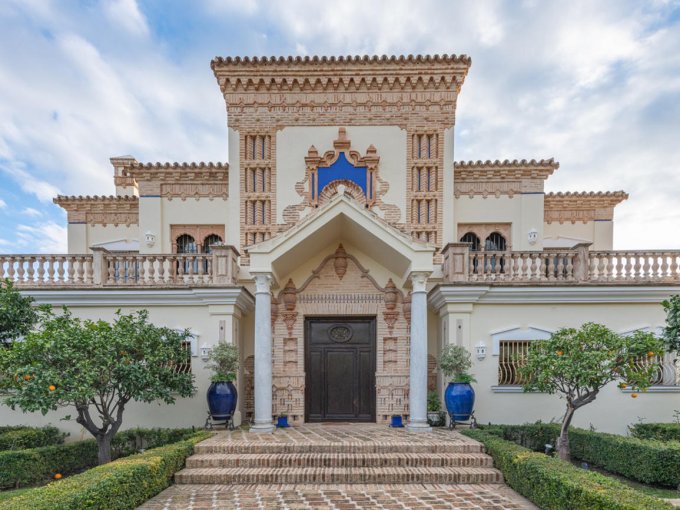 Villa de lujo con vistas al mar en Marbella en venta