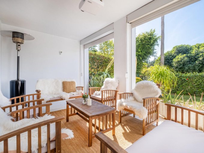 Apartamento en planta baja con jardín en La Quinta