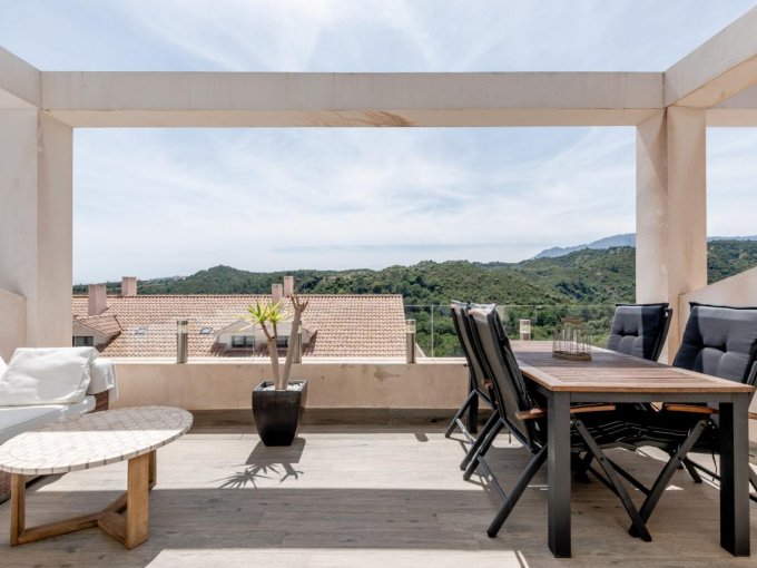 Sea view-Breathtaking penthouse for Sale in La Resina Golf, Estepona