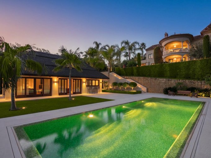 Piscina Residencia de Lujo en Venta en Sierra Blanca, Milla de Oro