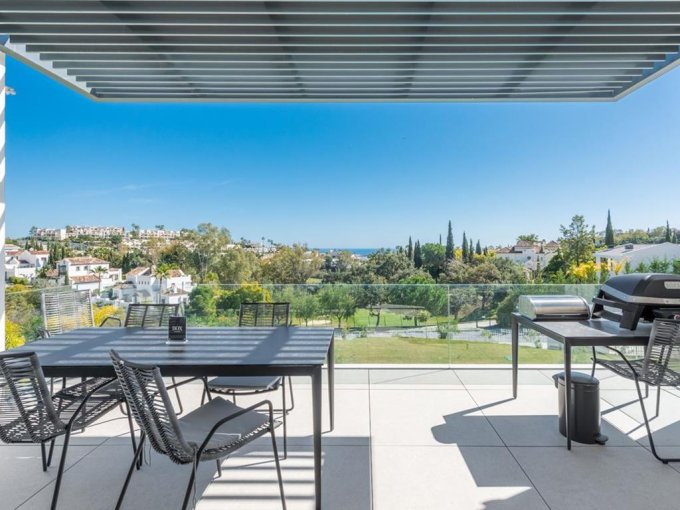 Terrace-New Apartment with sea and golf view for Sale in Benahavis