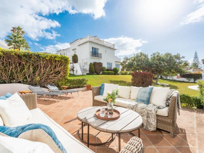 exterior - Adosado reformado en Nueva Andalucia en Venta