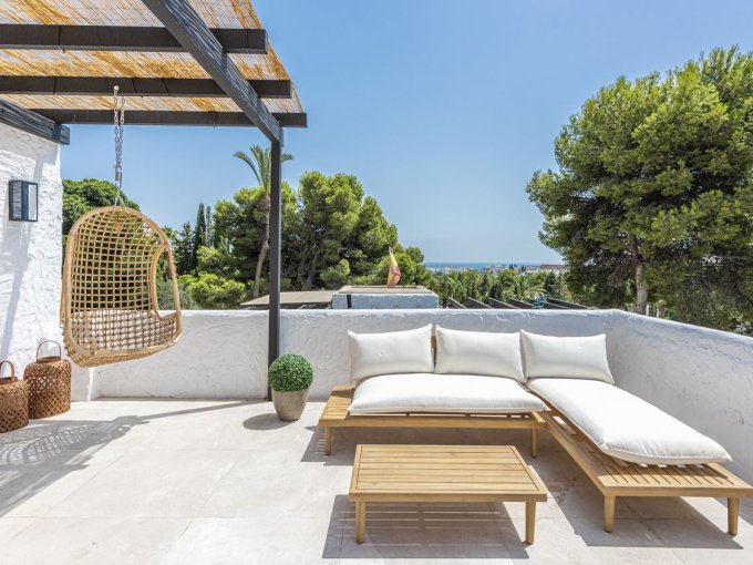 Outdoor Sofa Penthouse in Nueva Andalucia, Marbella