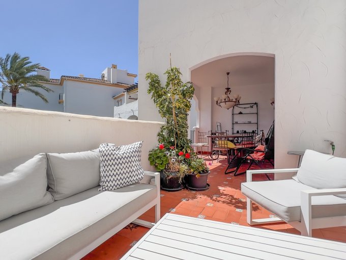 Solarium Stylish renovated apartment in Cerro Blanco for sale