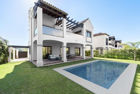 Exterior New Golf Villa in Estepona for sale