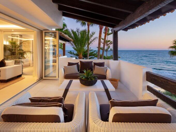 View terrace Elegant Penthouse for Sale in Golden Mile of Marbella