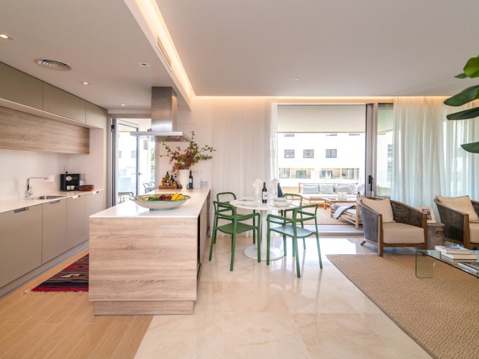 Open living Brand New Apartment for Sale in Nueva Andalucia