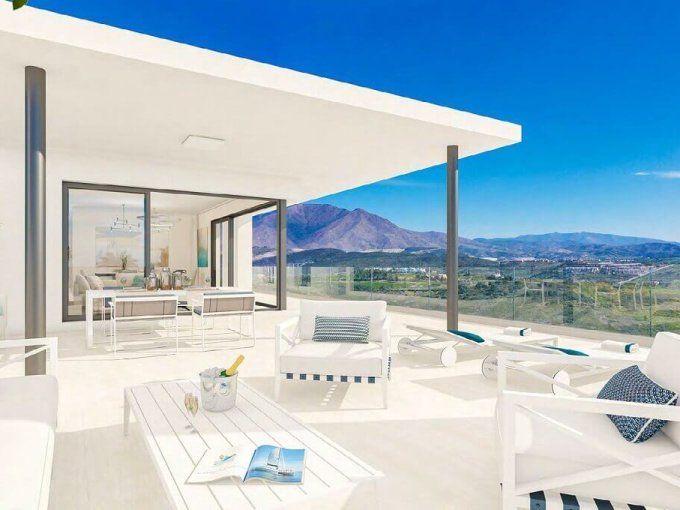 Solarium Apartment in Finca Cortesin for sale