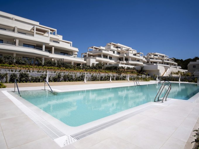 Piscina Apartamento en Primera Línea de Playa en Nueva Milla de Oro en venta