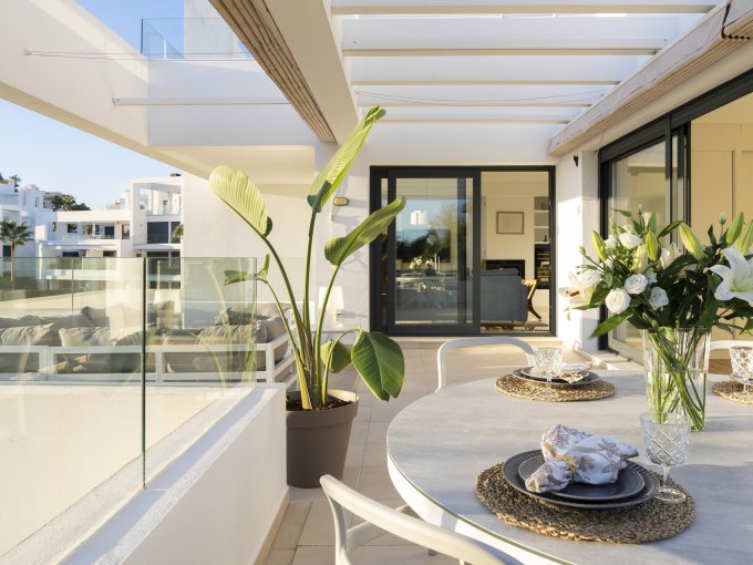Terrace Modern Penthouse in Atalaya Golf for sale