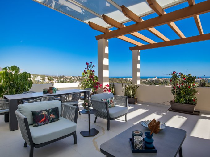 Terrace view Duplex Penthouse in Los Belvederes, Nueva Andalucia for sale