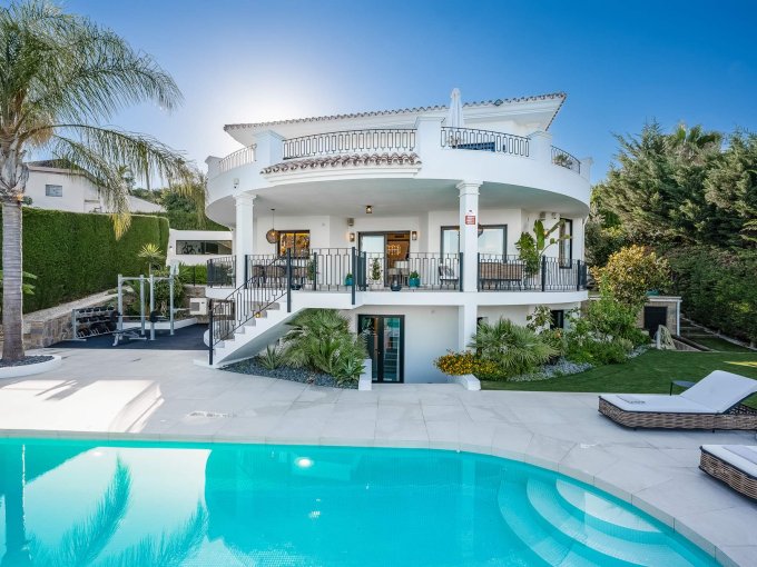 Exclusiva casa familiar exterior en venta en La Quinta