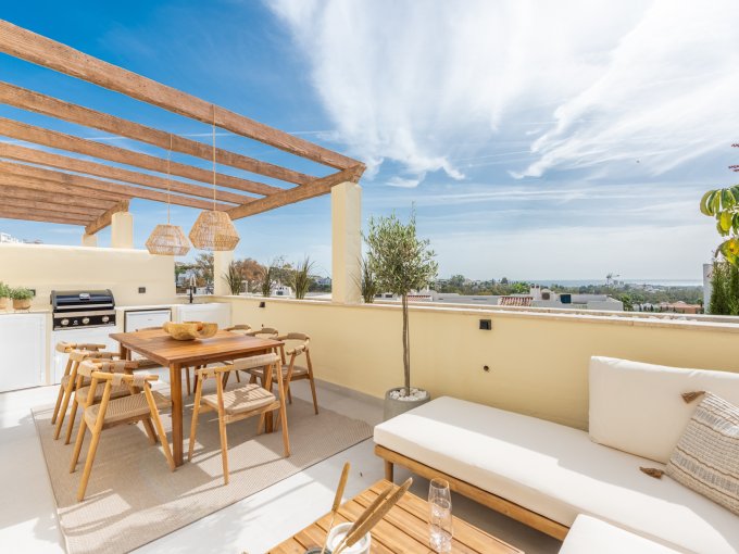 Solarium Duplex Penthouse in Aloha Royal for sale