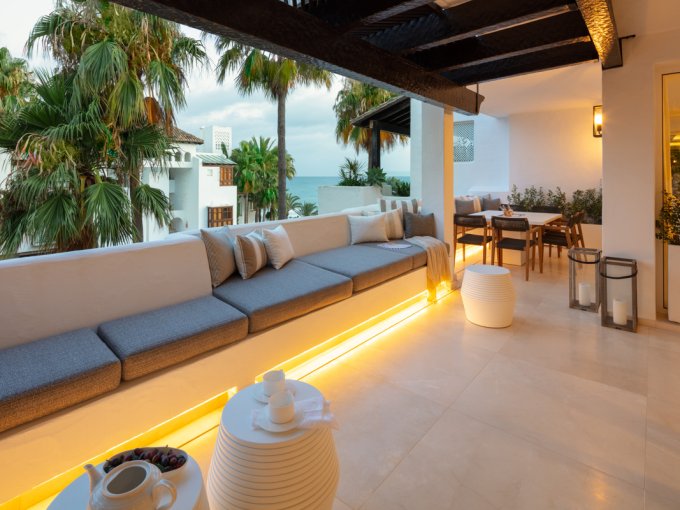 Terrace view Penthouse in Puente Romano for sale