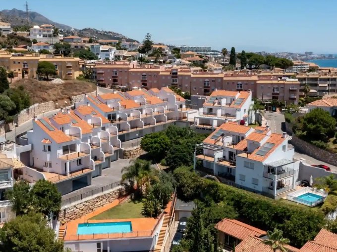 Complejo Amplio Adosado en Torreblanca en venta