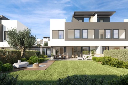 Garden New Built Villa on the First Line Golf in Estepona for sale