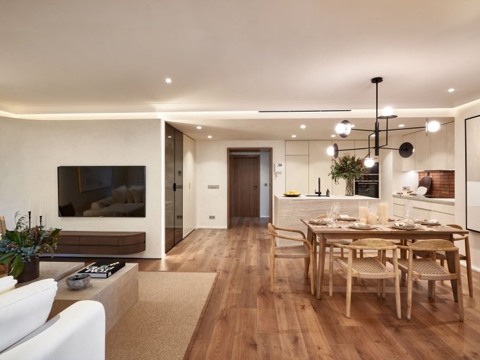 Apartamento reformado de 3 dormitorios en Milla de Oro en venta