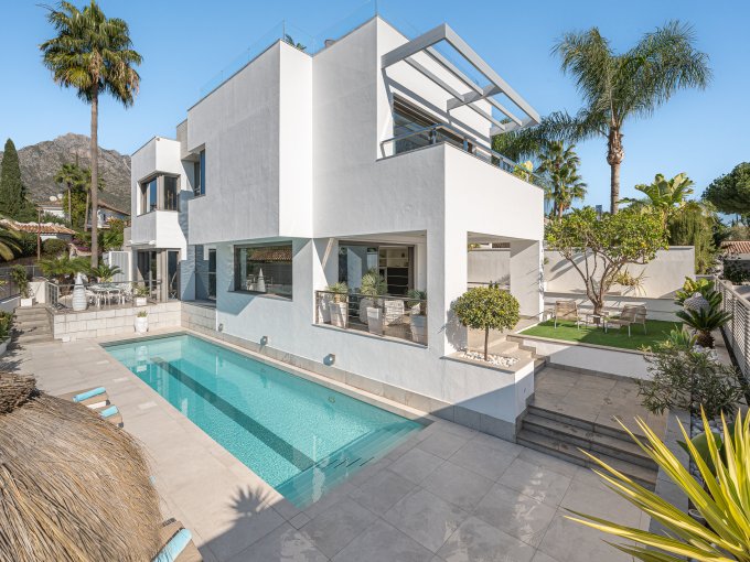 Villa in Marbella Montaña for sale