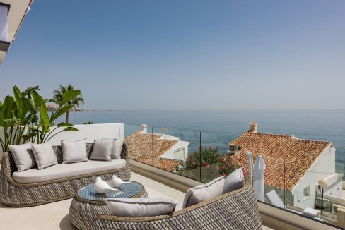 Sea view Villa Near the Beach with Sea View for sale