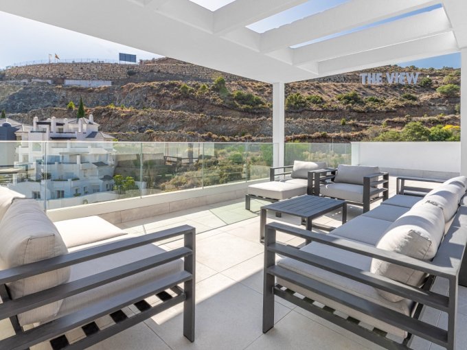 Terrace Modern Penthouse in La Quinta for sale