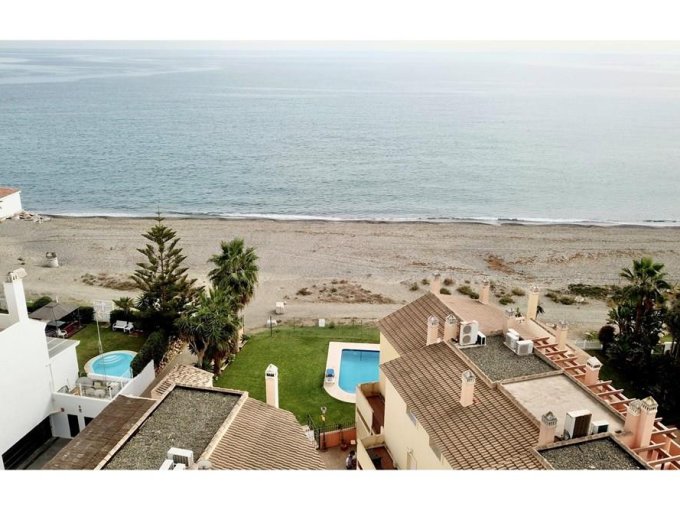 Beach view Townhouse on the Beachfront for sale