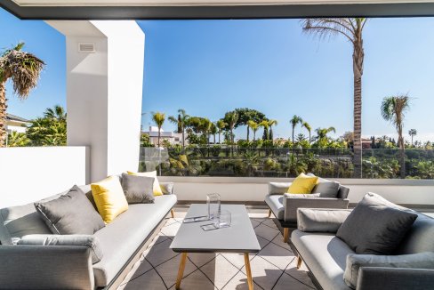 Covered terrace Brand New Apartment in Estepona Hills for sale