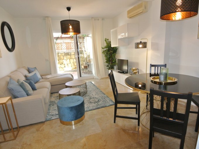Living room Apartment in Las Lomas del Marbella for sale
