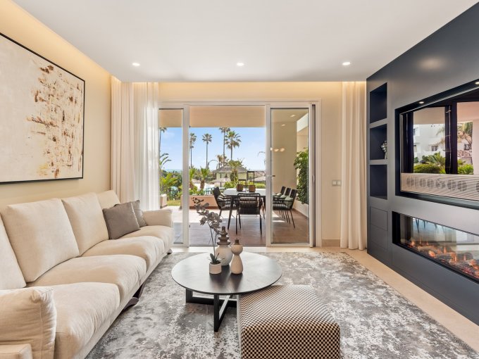 Living room Frontline Beach Ground Floor Apartment in Bahia del VelerÍn for sale