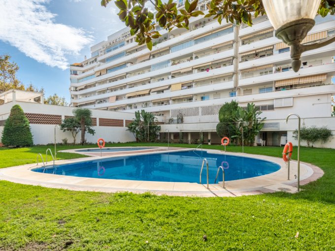 Pool Apartment in Downtown Marbella for sale