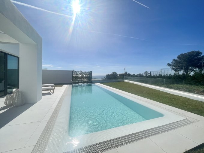 Sunny Brand New Modern Villa with Sea Views in Cabopino for sale