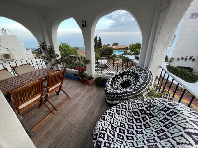 Terrace Beautiful Apartment in Los Monteros for sale