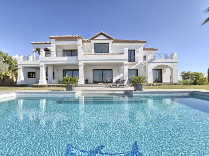 Villa in Los Flamingos Golf for sale