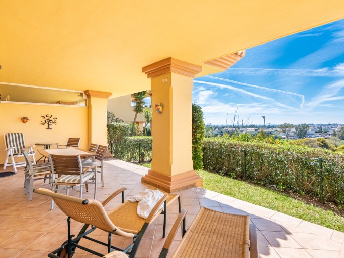 Covered terrace Garden Apartment in Cumbres del Rodeo for sale