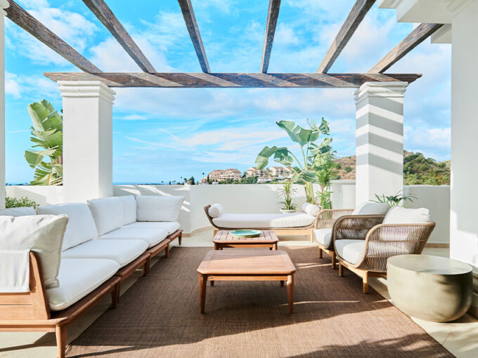 Solarium New Apartment with Sea View Nueva Andalucia, Be Aloha for sale