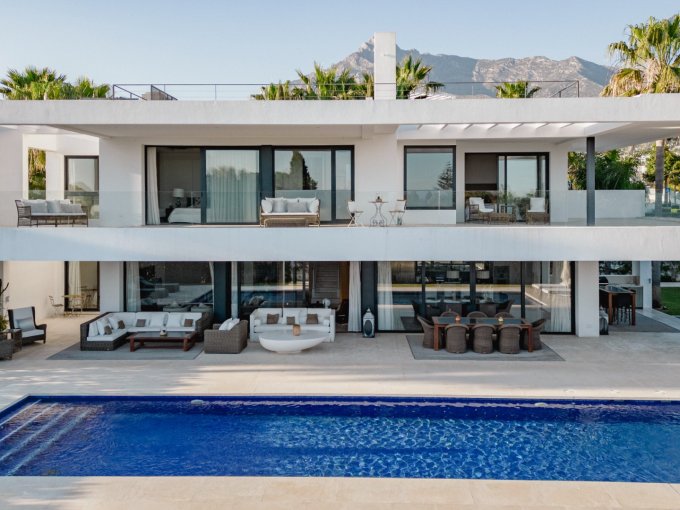 Villa In Marbella Golden Mile for sale
