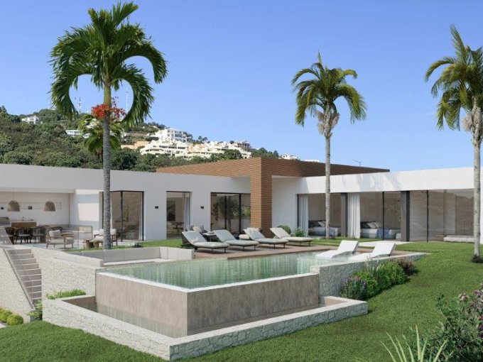 New Designer Villa in Altos de Los Monteros for sale
