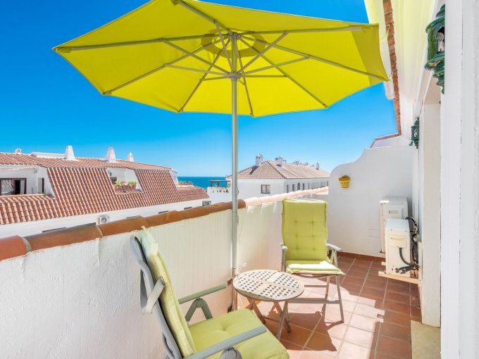 Balcony Duplex Penthouse in Coto Real, The Golden Mile for sale