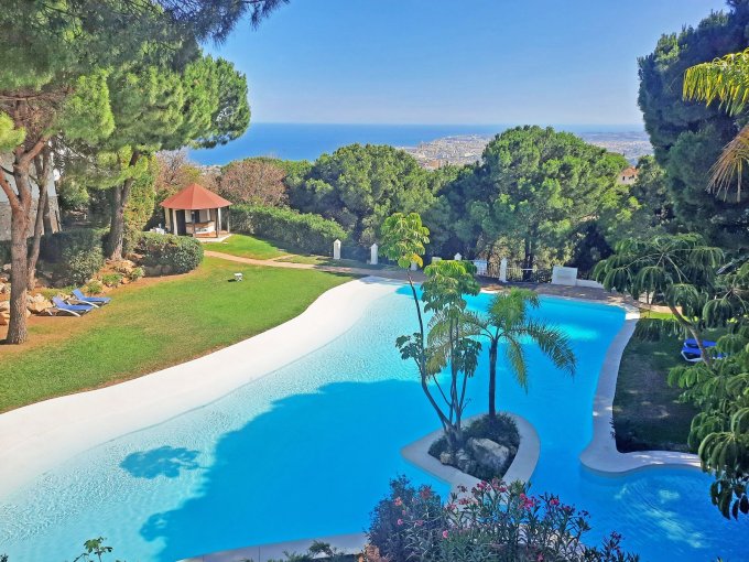Pool view Renovated Townhouse in Mijas for sale