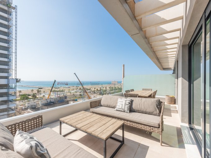 Sea view Penthouse Next to The Beach for sale