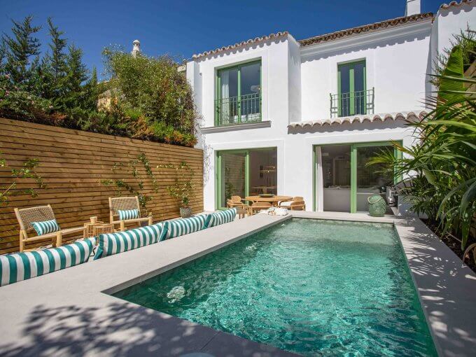 Private pool Beachside Townhouse in San Pedro