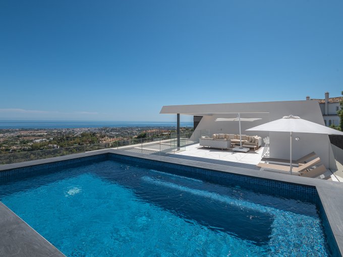 Private pool Penthouse with Private Swimming Pool for sale