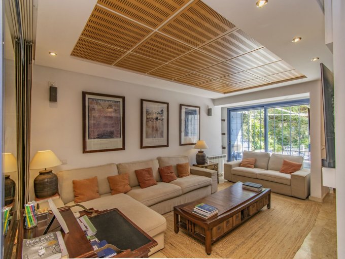 Living room Elegant Townhouse near Puerto Banus for sale