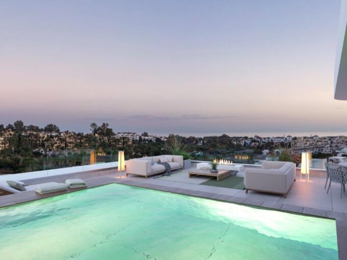 Pool New Modern Townhouse in Estepona for sale. Real estate for sale in Marbella.