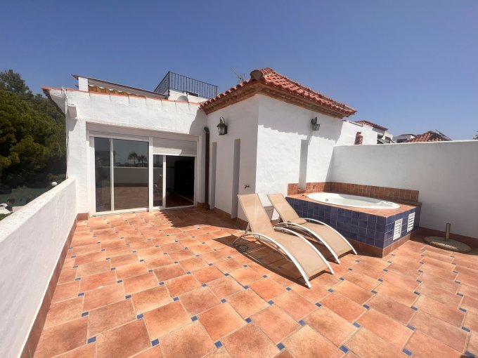 Solarium Townhouse in Nagüeles for sale