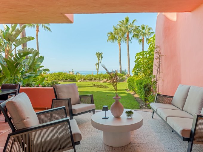 Terrace Ground Floor Apartment in Cabo Bermejo for sale
